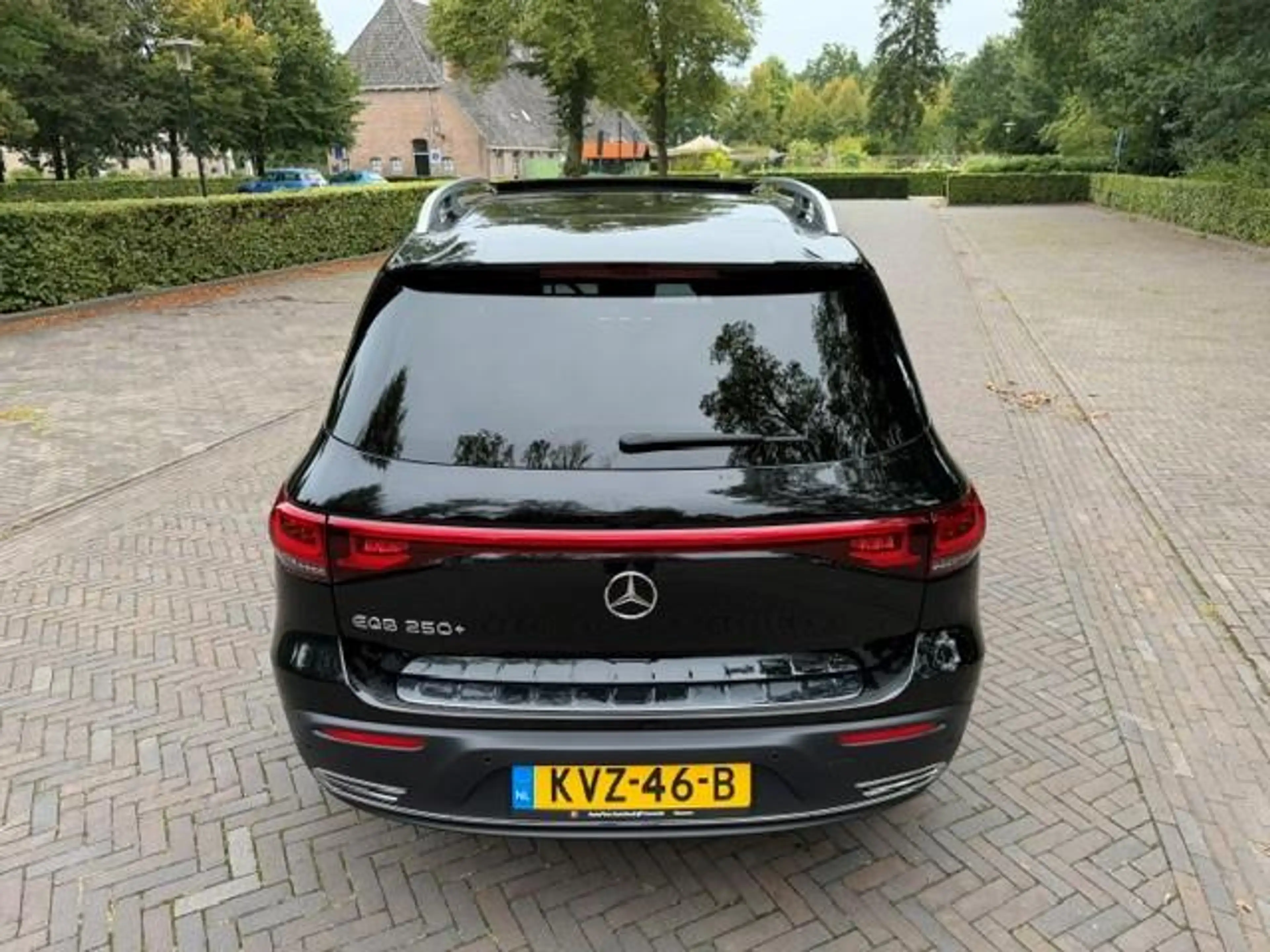 Mercedes-Benz EQB 250 250+ luxury Line 71kWh SOH 96% Panoramadak/Led/Aca — photo 24