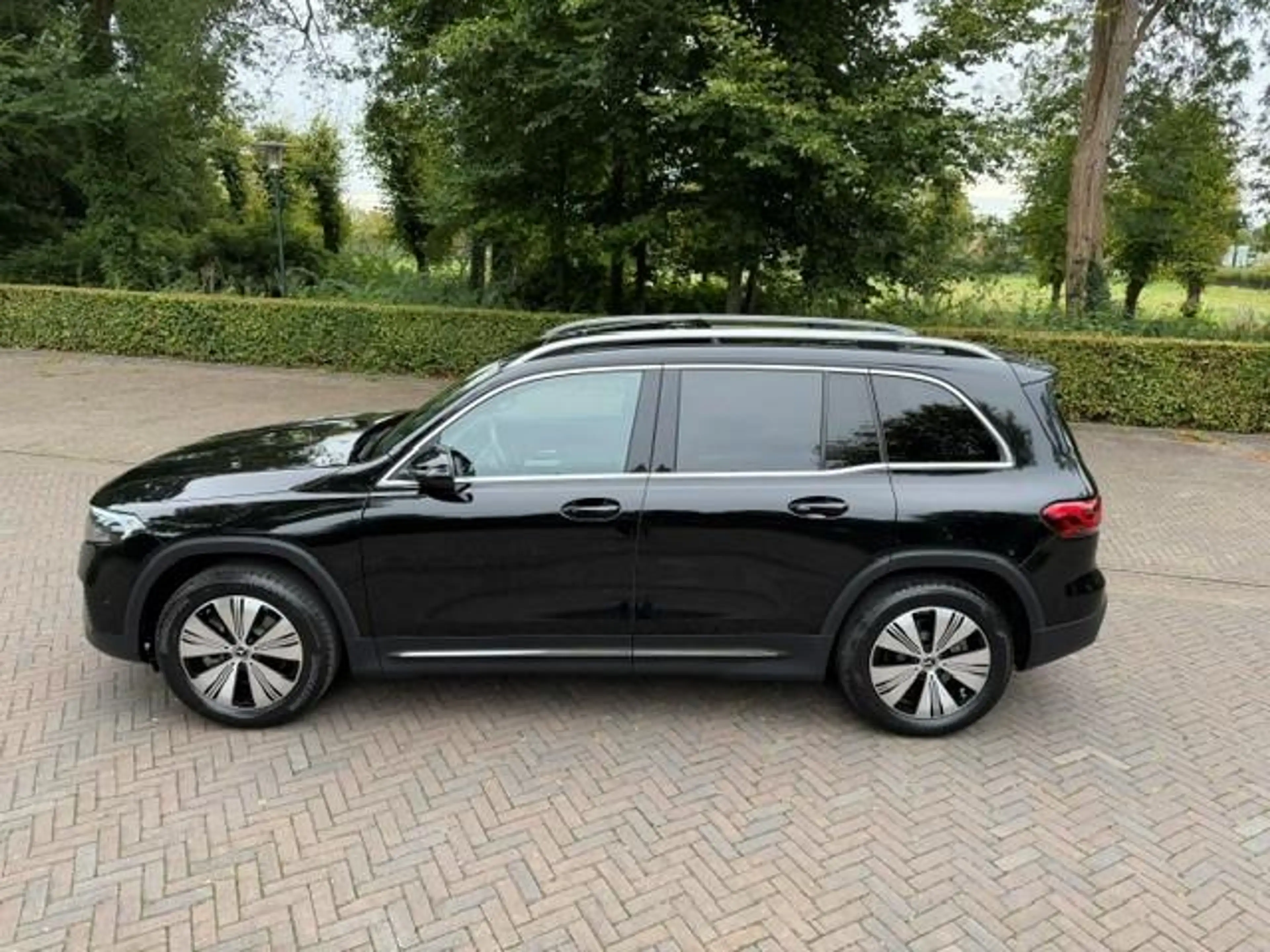 Mercedes-Benz EQB 250 250+ luxury Line 71kWh SOH 96% Panoramadak/Led/Aca — photo 3