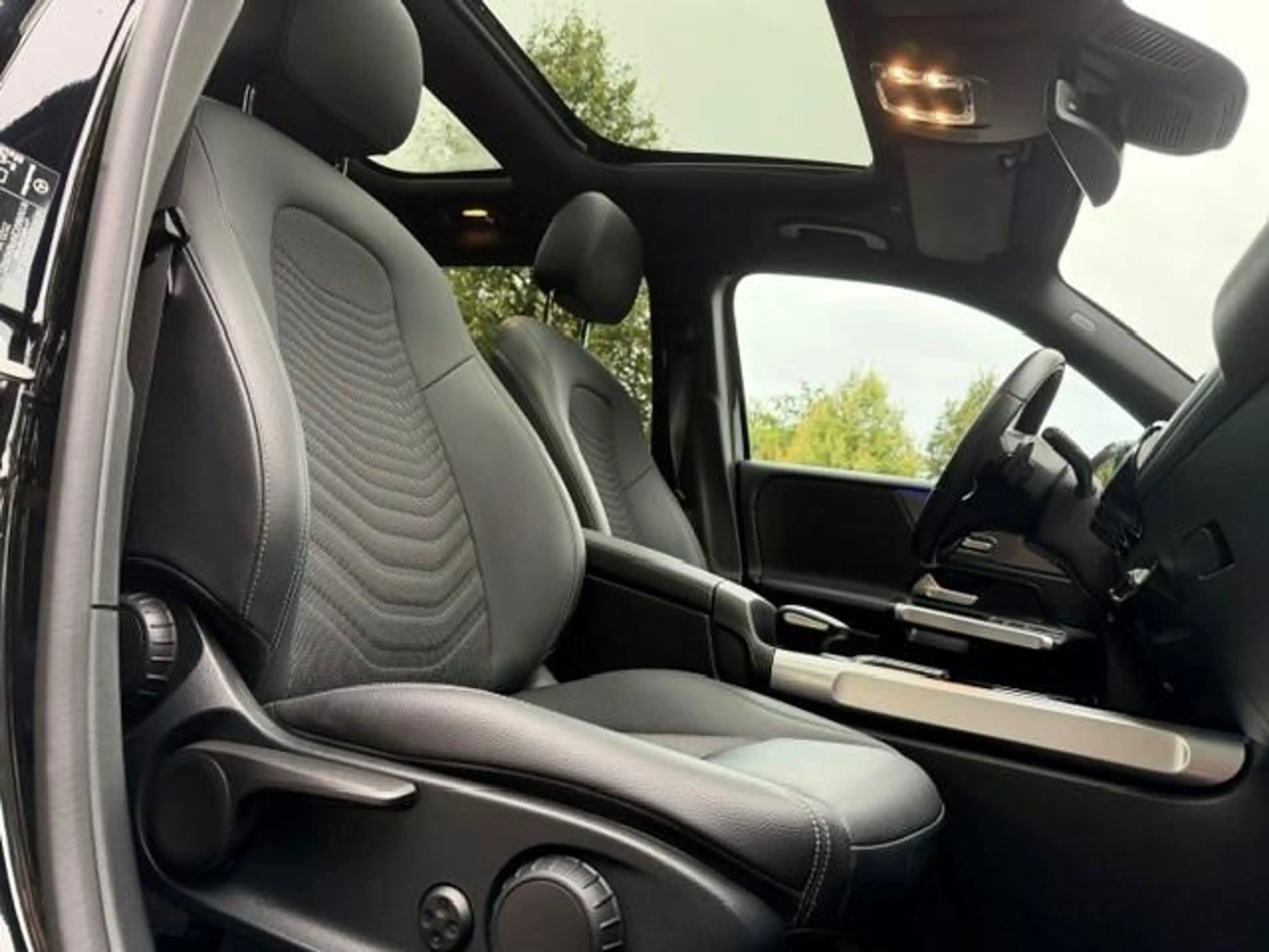 Mercedes-Benz EQB 250 250+ luxury Line 71kWh SOH 96% Panoramadak/Led/Aca — photo 20