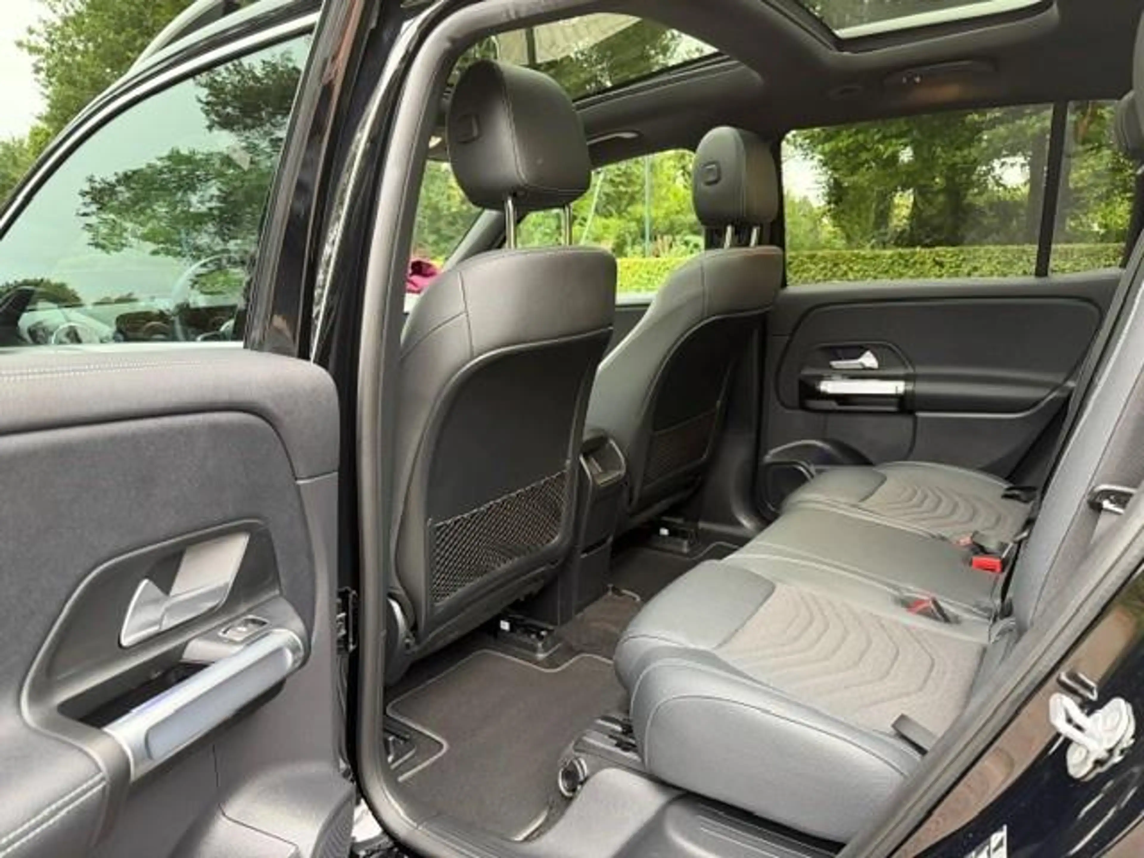 Mercedes-Benz EQB 250 250+ luxury Line 71kWh SOH 96% Panoramadak/Led/Aca — photo 8