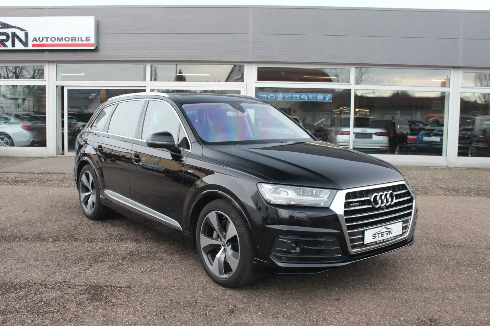 Audi Q7 3.0 TFSI quattro l S-LINE l NACHTSICHT l 360° Schwarz - 1