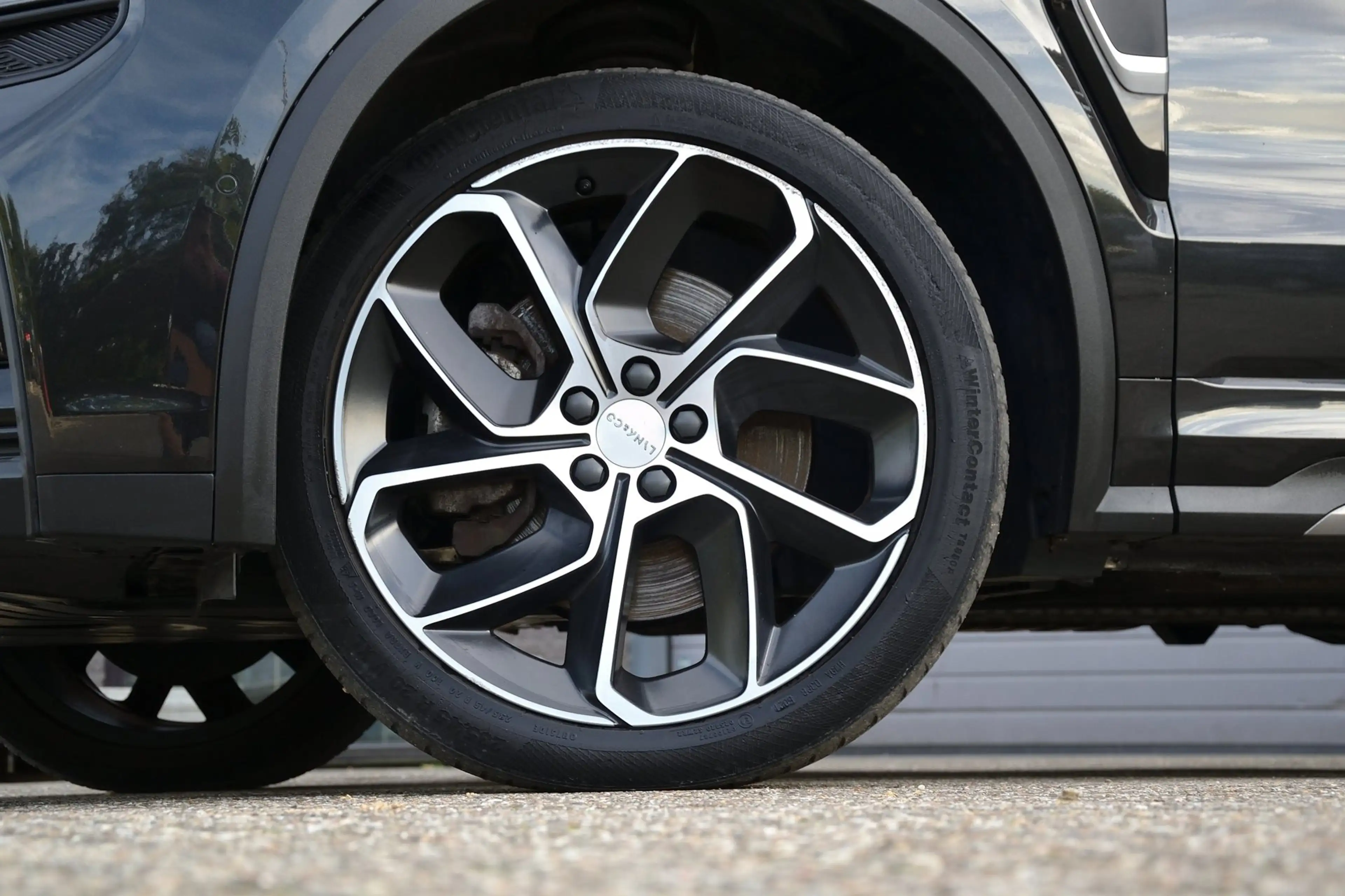 Lynk & Co 01 1.5 Plug-In Hybrid | Full Black | Panoramadak | In — photo 5