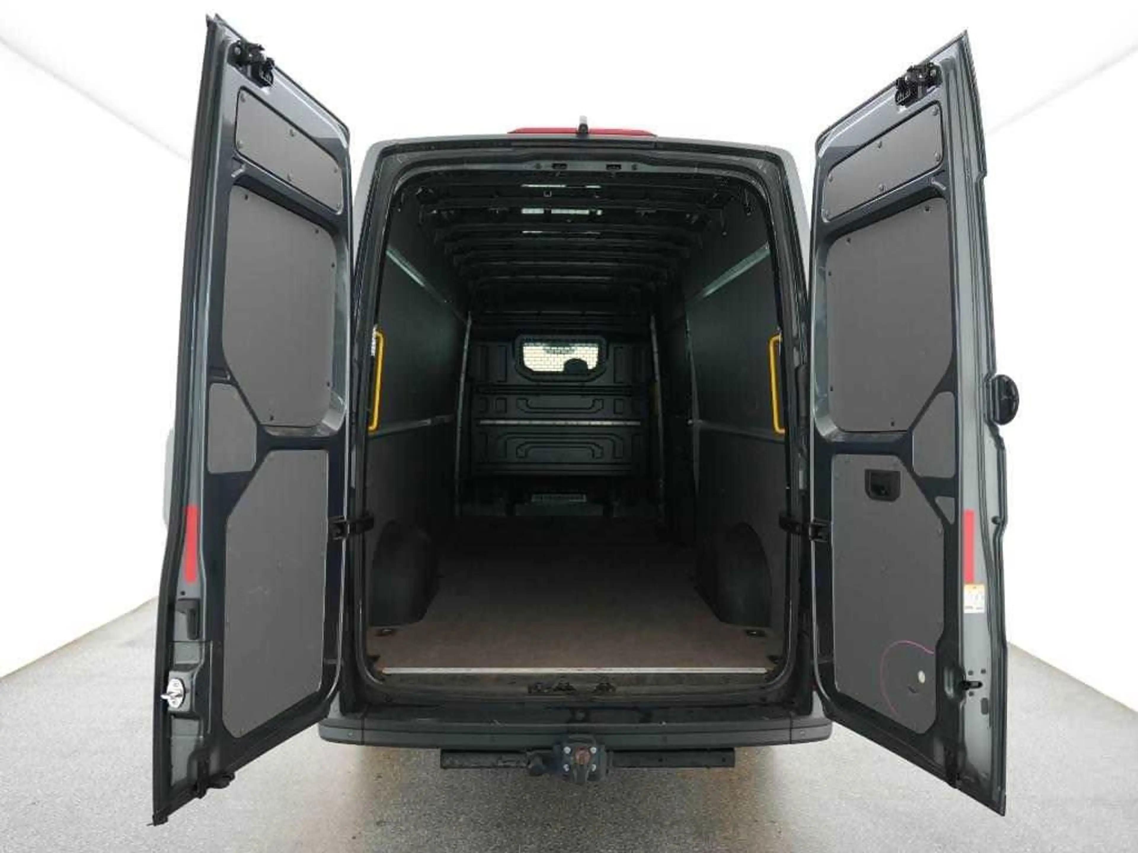 Volkswagen Crafter Kasten 35 LR Hochdach FWD AHK Klimaanl. — photo 6