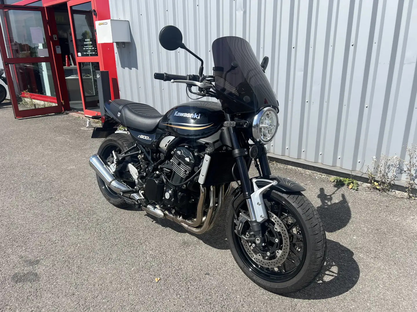 Kawasaki Z900RS - 1