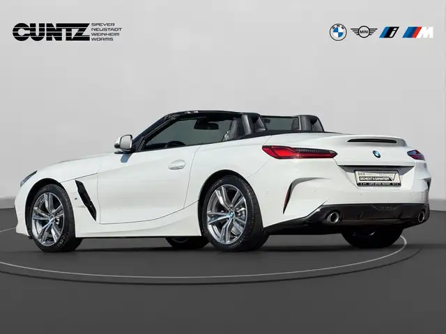 BMW Z4 view 7