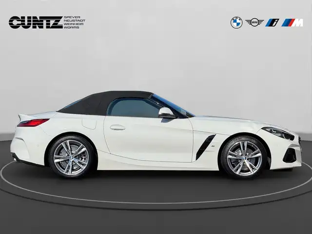 BMW Z4 view 4