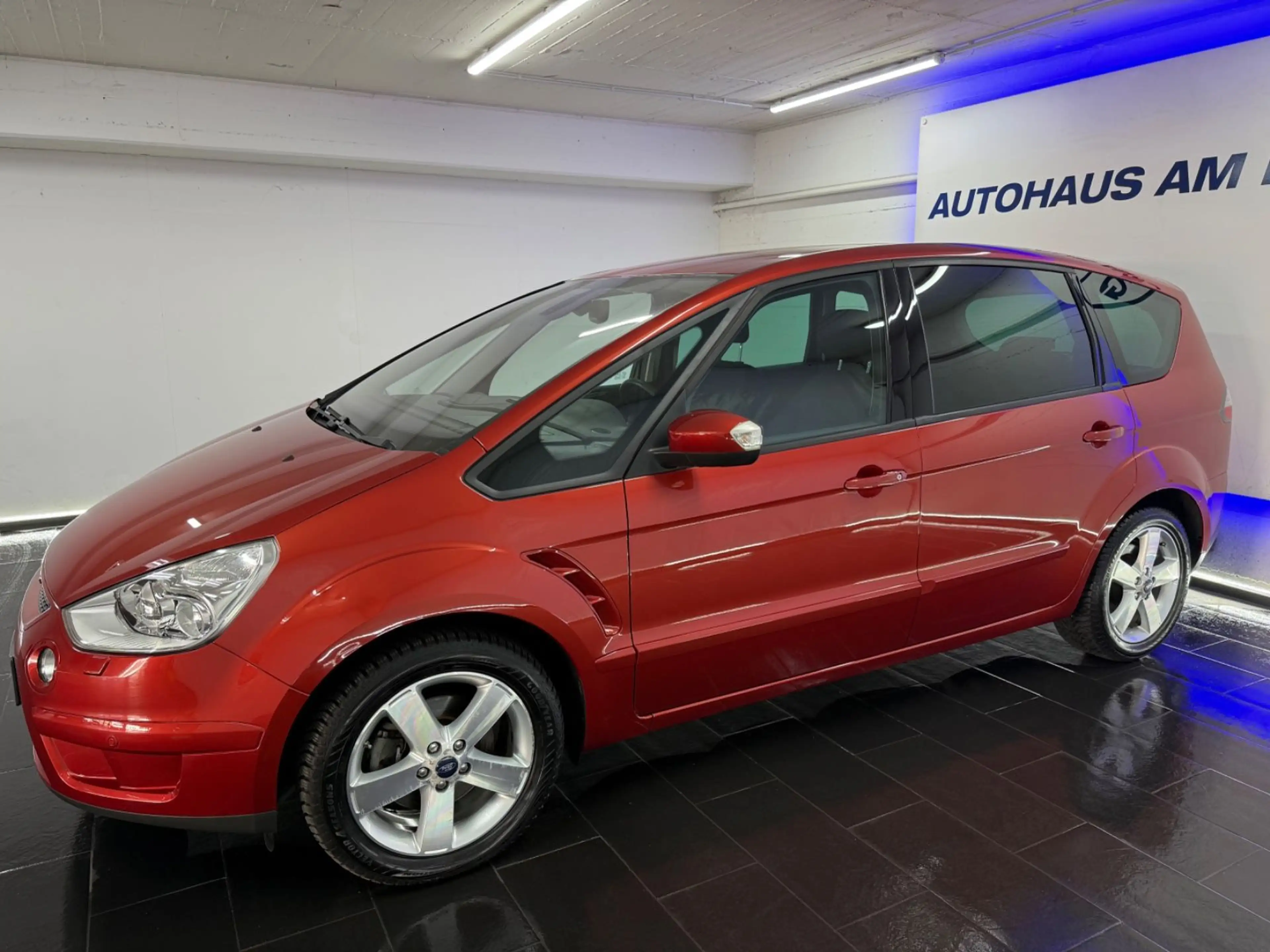 Ford S-Max Titanium 1HD 66TKM ALLWETTER XEN KLIMA PDC — photo 3