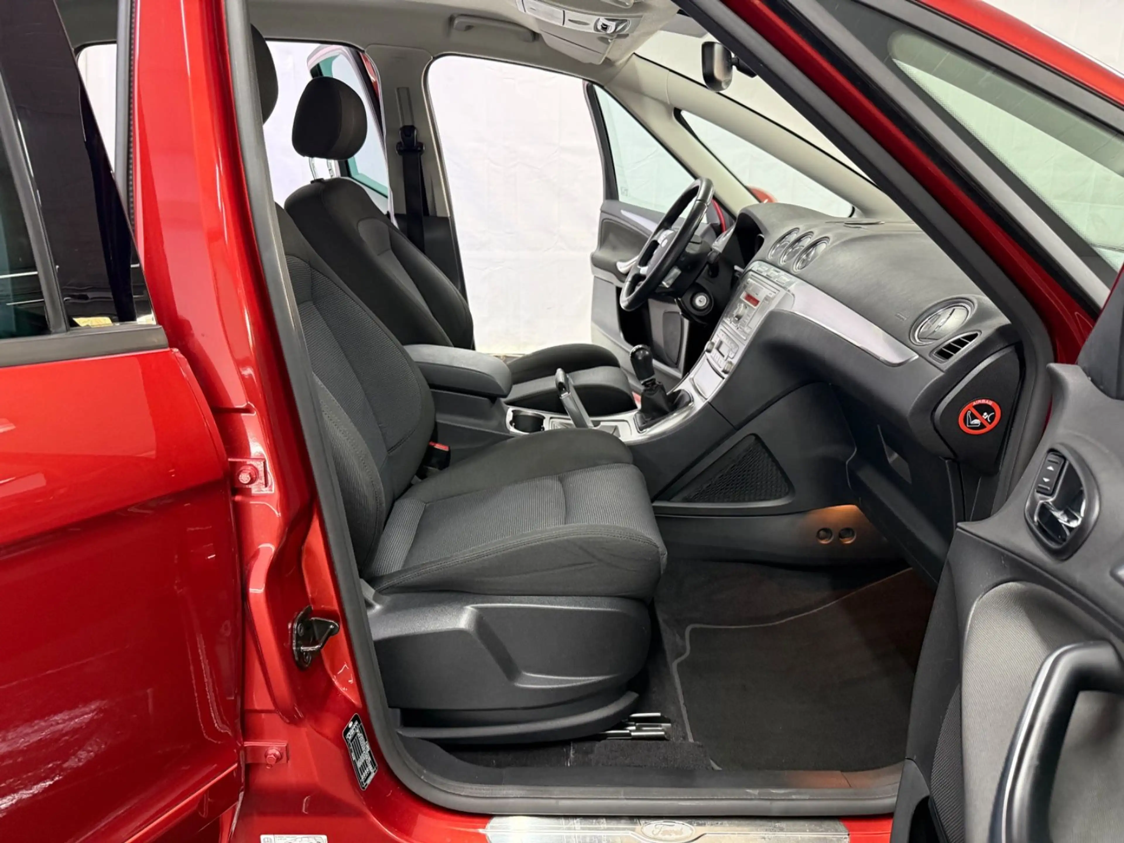 Ford S-Max Titanium 1HD 66TKM ALLWETTER XEN KLIMA PDC — photo 12