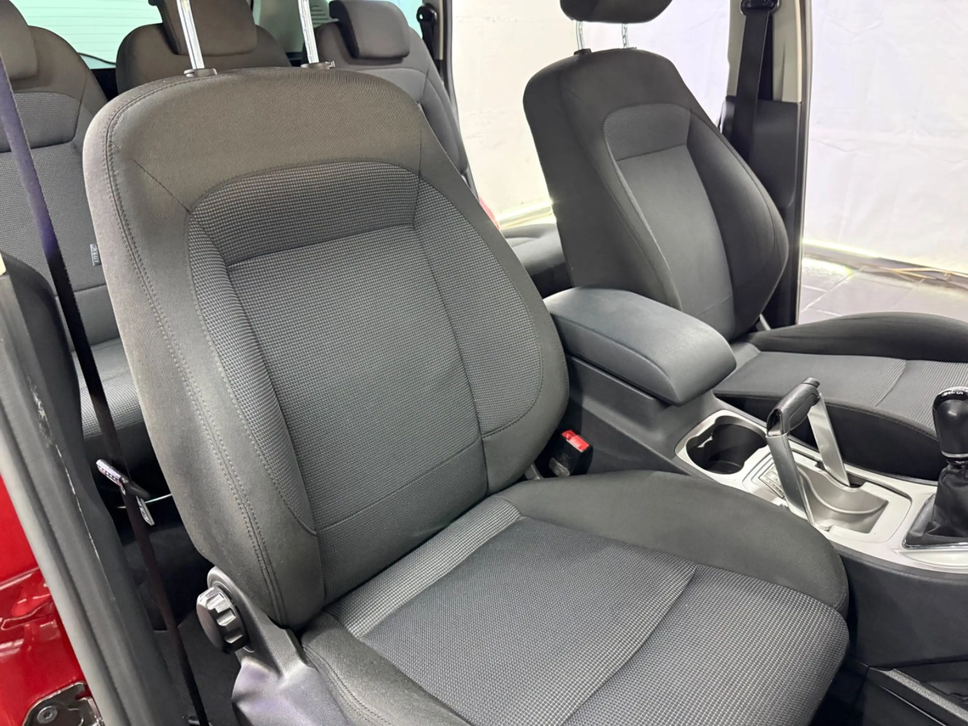 Ford S-Max Titanium 1HD 66TKM ALLWETTER XEN KLIMA PDC — photo 13