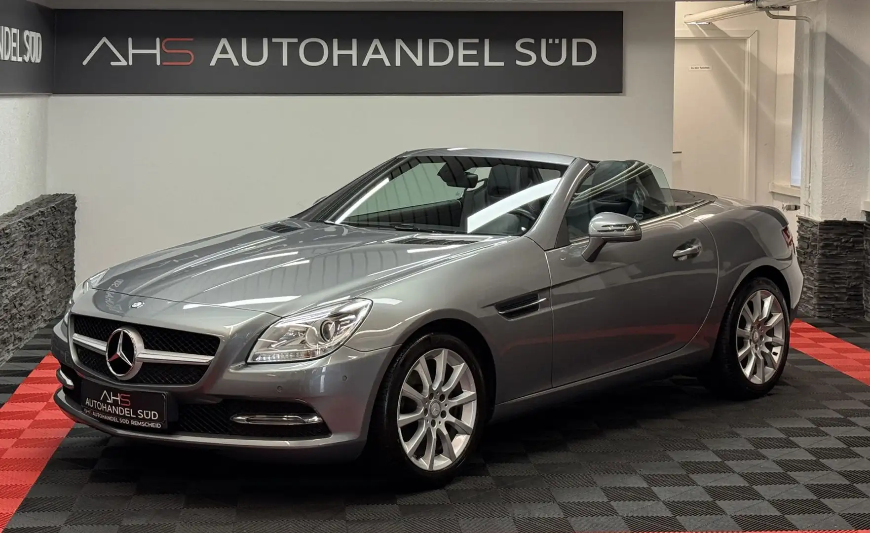 Mercedes-Benz SLK 200 BE*NAVIGATION*SHZ*ALU* Argintiu - 1