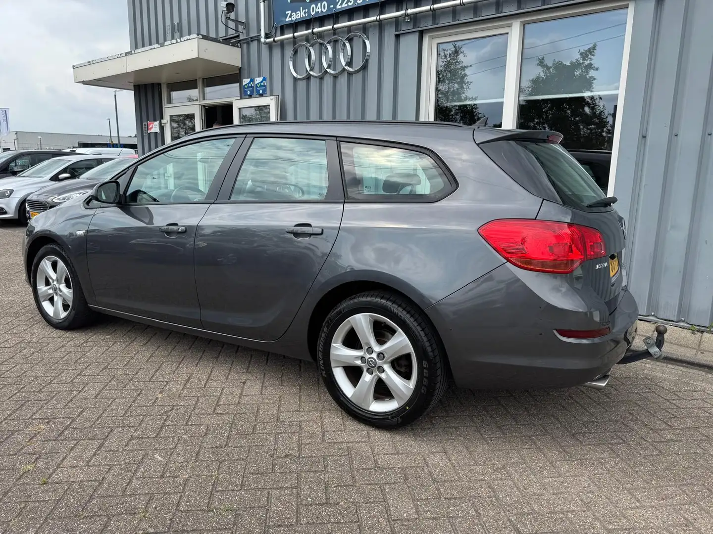 Opel Astra Sports Tourer 1.4 Turbo Edition Grijs - 2