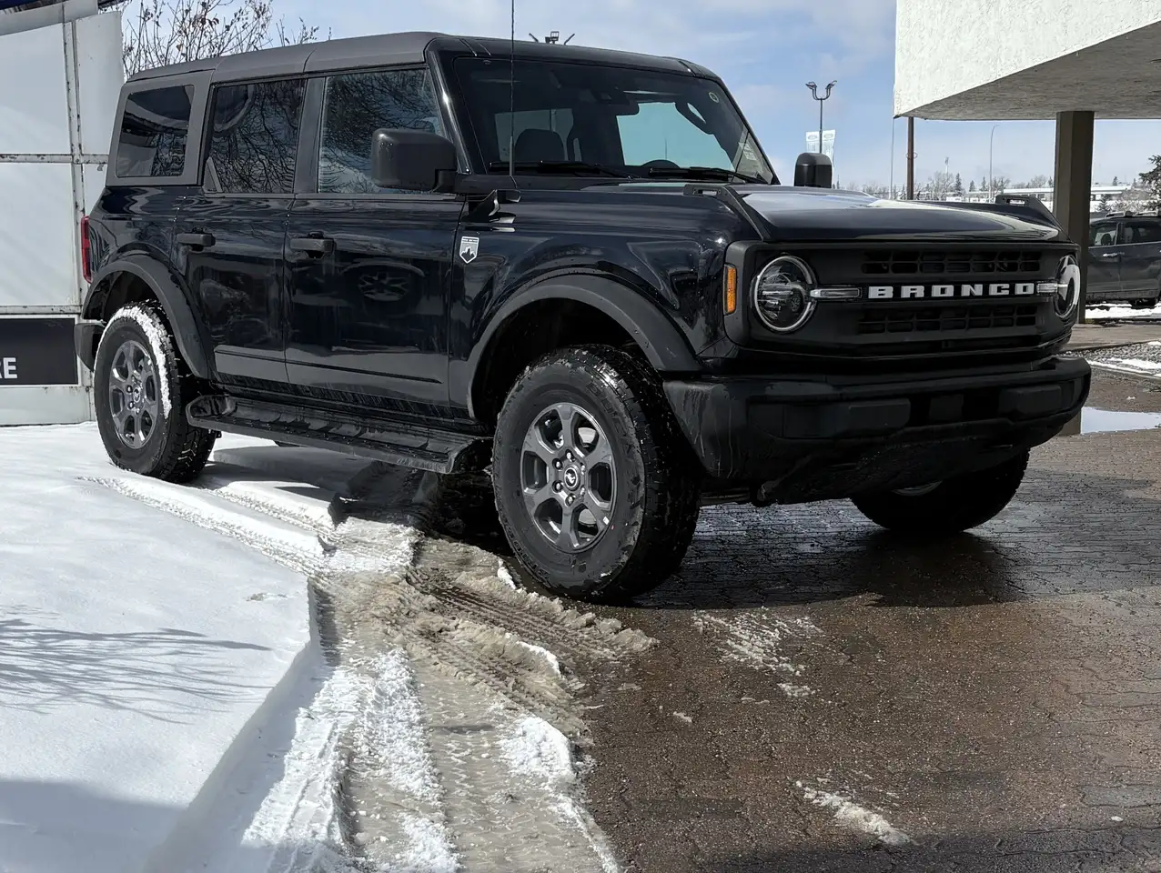Ford Bronco снимка Ford Bronco