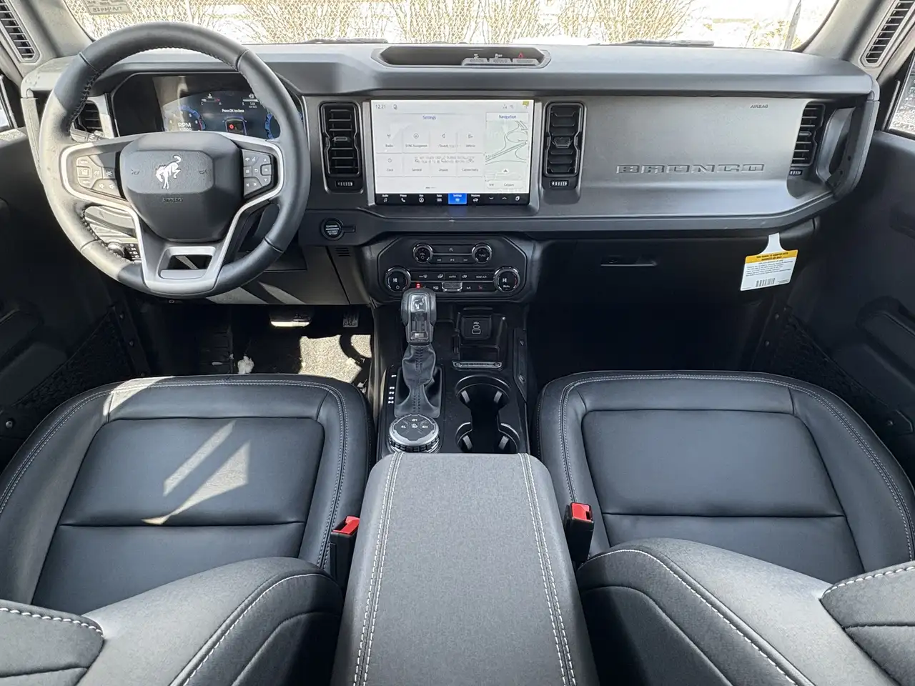 Ford Bronco снимка Ford Bronco