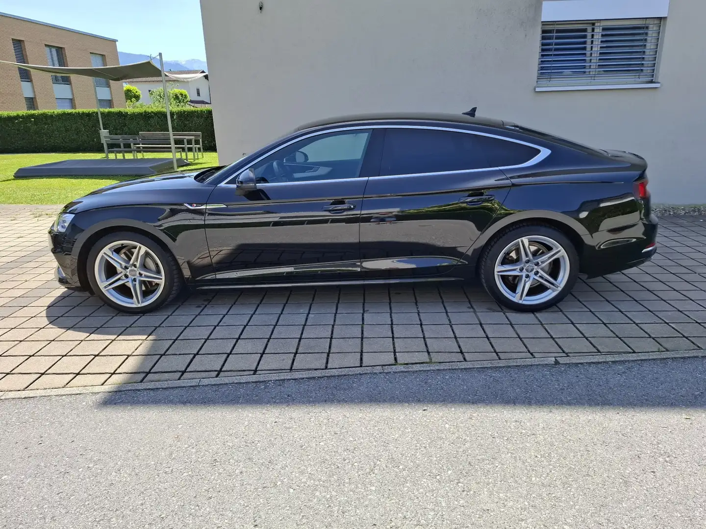 Audi A5 SB 2,0 TDI quattro S-tronic - 1