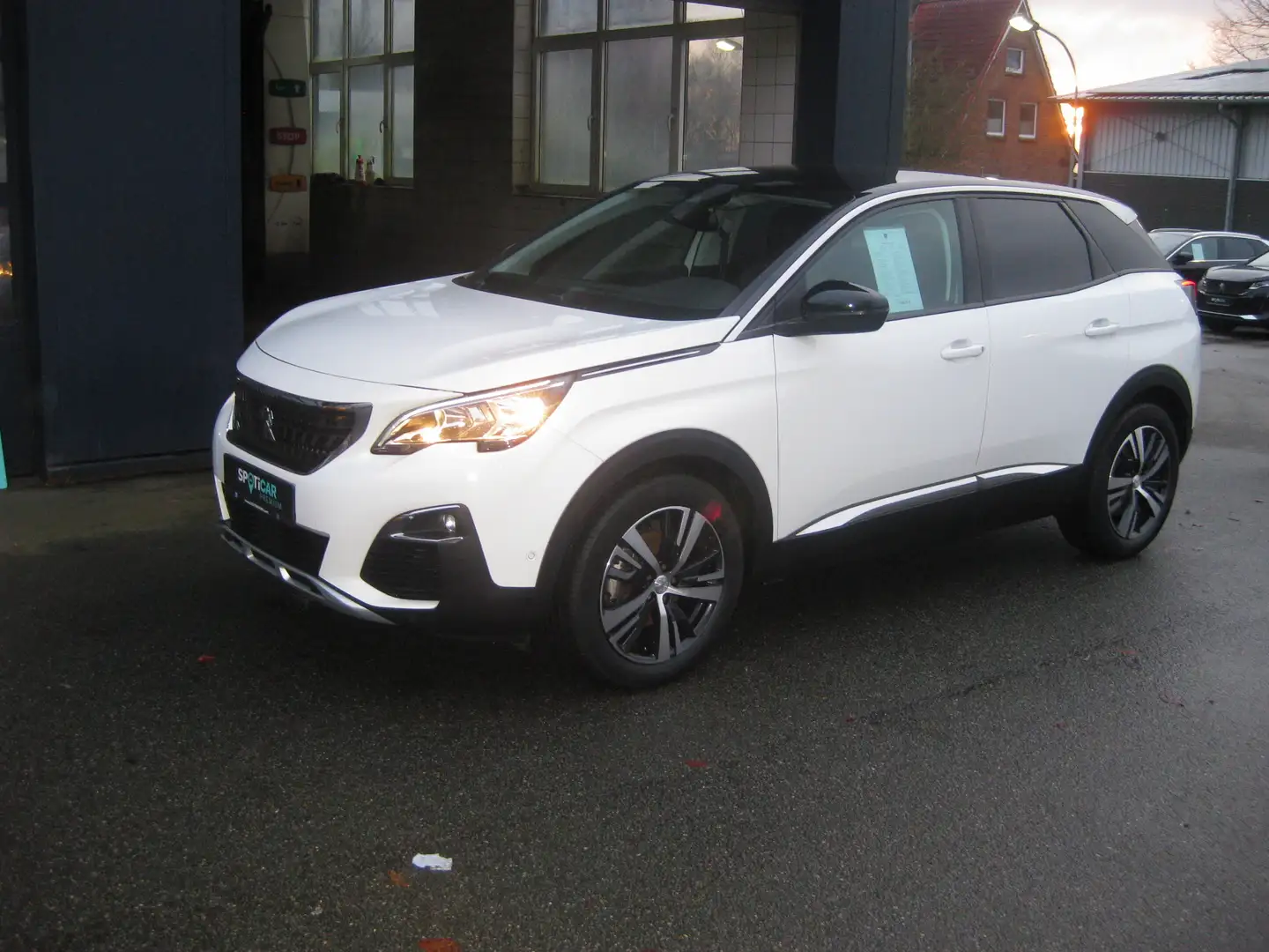 Peugeot 3008 Allure Weiß - 1