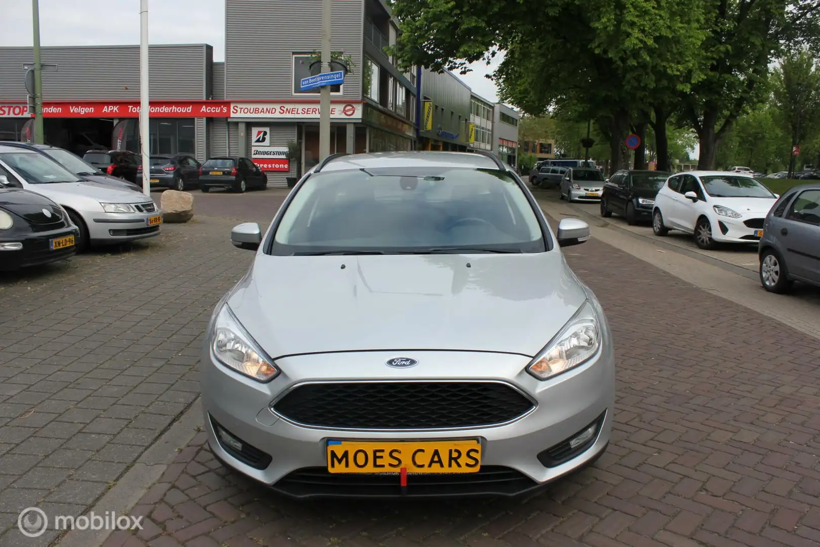 Ford Focus Wagon 1.0 Trend Edition NAVI / CRUISE / CLIMATE Schwarz - 2