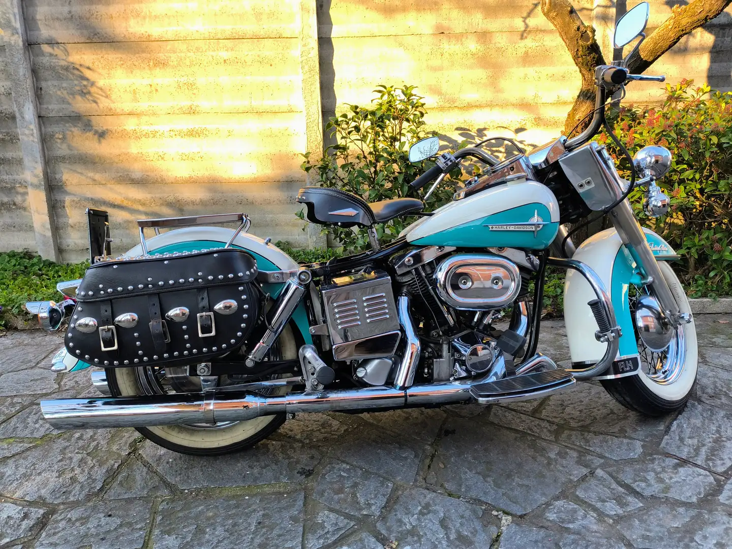 Harley-Davidson Electra Glide 120 FLH Bianco - 1