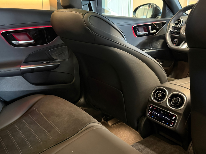 Mercedes-Benz C 300 e AMG Night Pano Memory 360Cam. Headup — photo 31