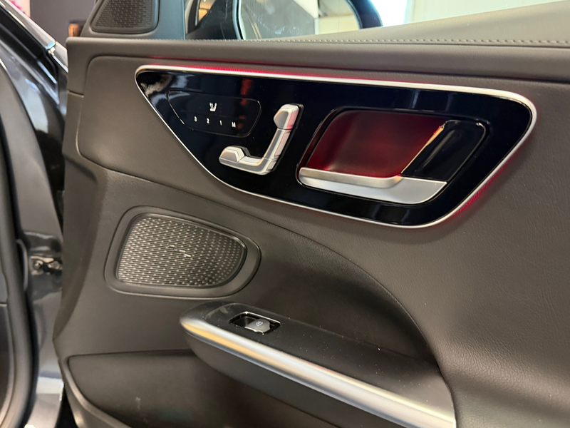 Mercedes-Benz C 300 e AMG Night Pano Memory 360Cam. Headup — photo 29