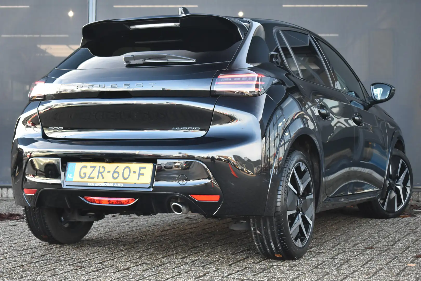 Peugeot 208 Hybrid 100 e-DCS6 GT | Navigatie by App | Sfeerver Noir - 2