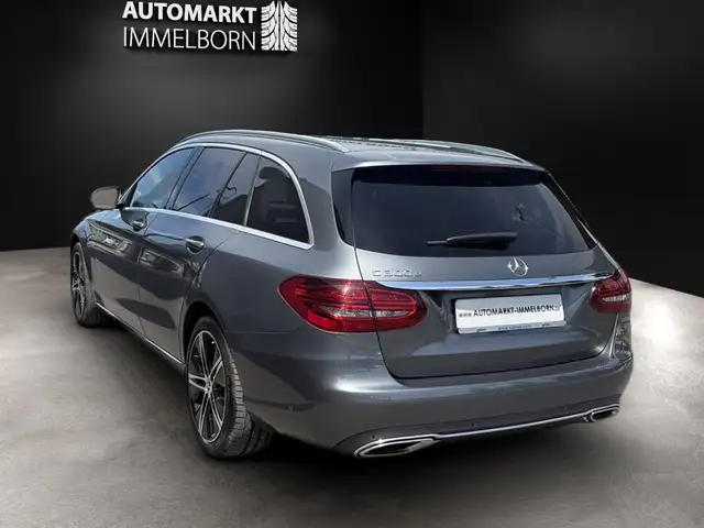 Mercedes-Benz C-Class view 8