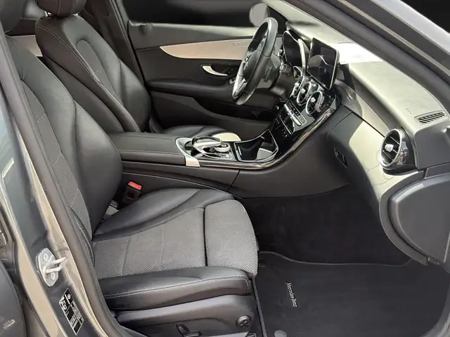 Mercedes-Benz C-Class view 14