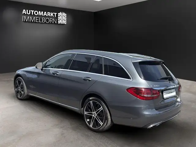 Mercedes-Benz C-Class view 5