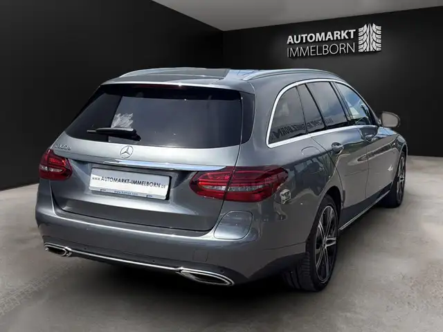 Mercedes-Benz C-Class view 9