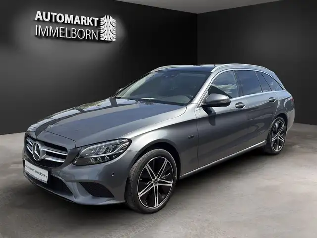 Mercedes-Benz C-Class view 4