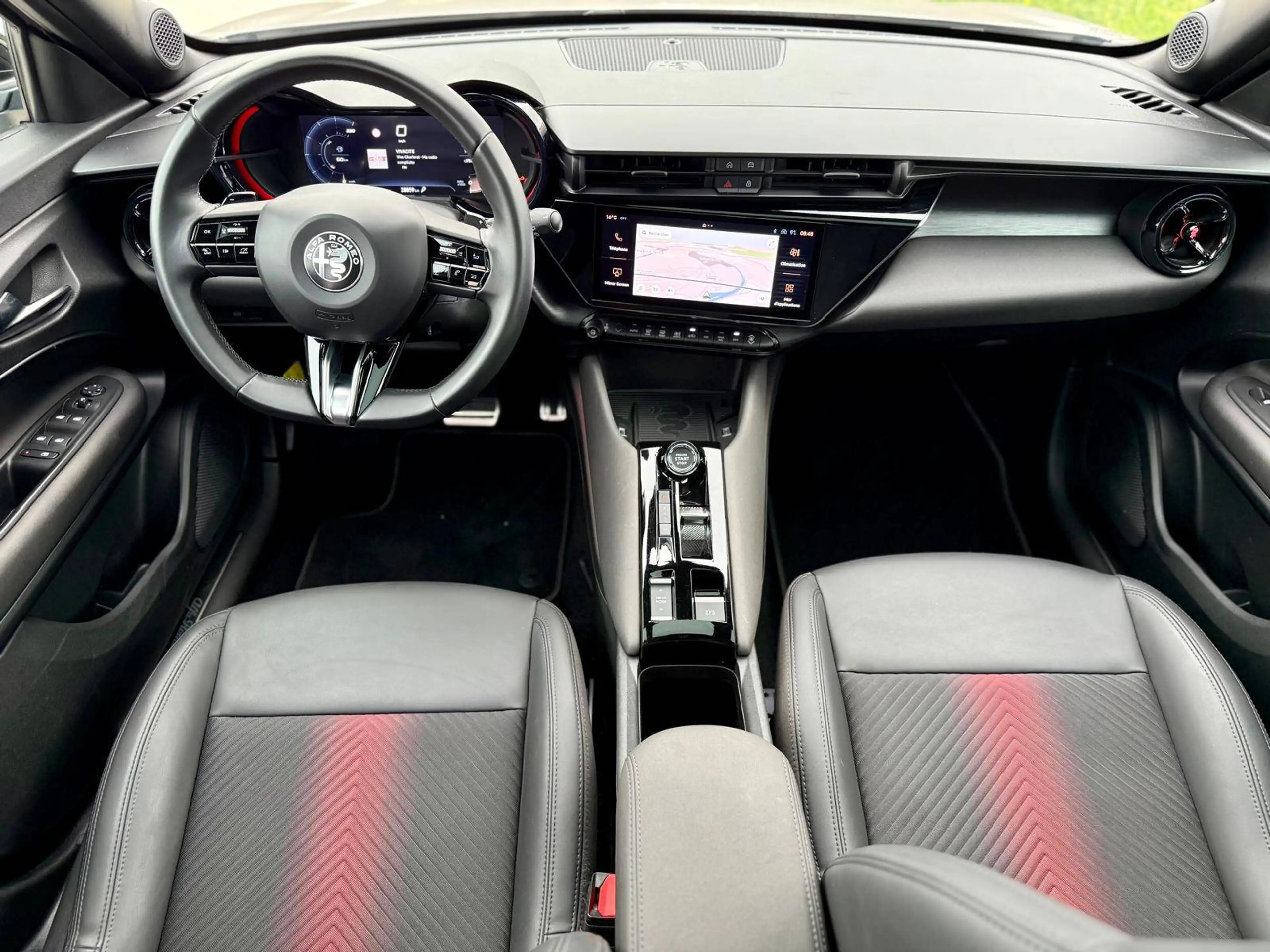 Alfa Romeo Junior 1.2Hybrid*Speciale*LED*CarPlay*Automatic — photo 15