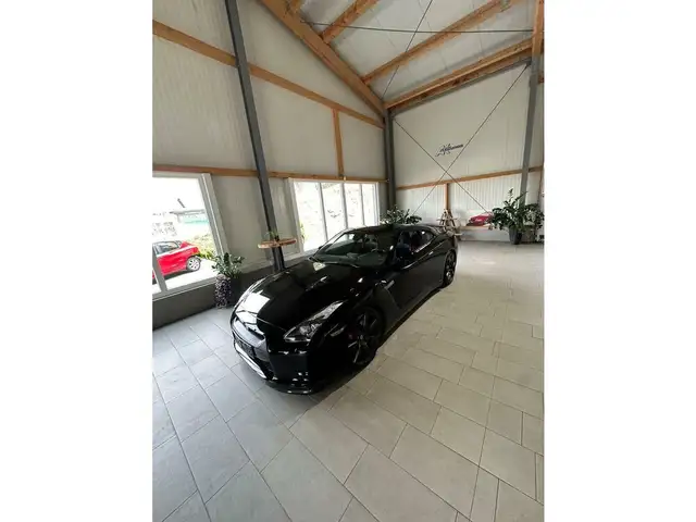 Nissan GT-R Black Edition