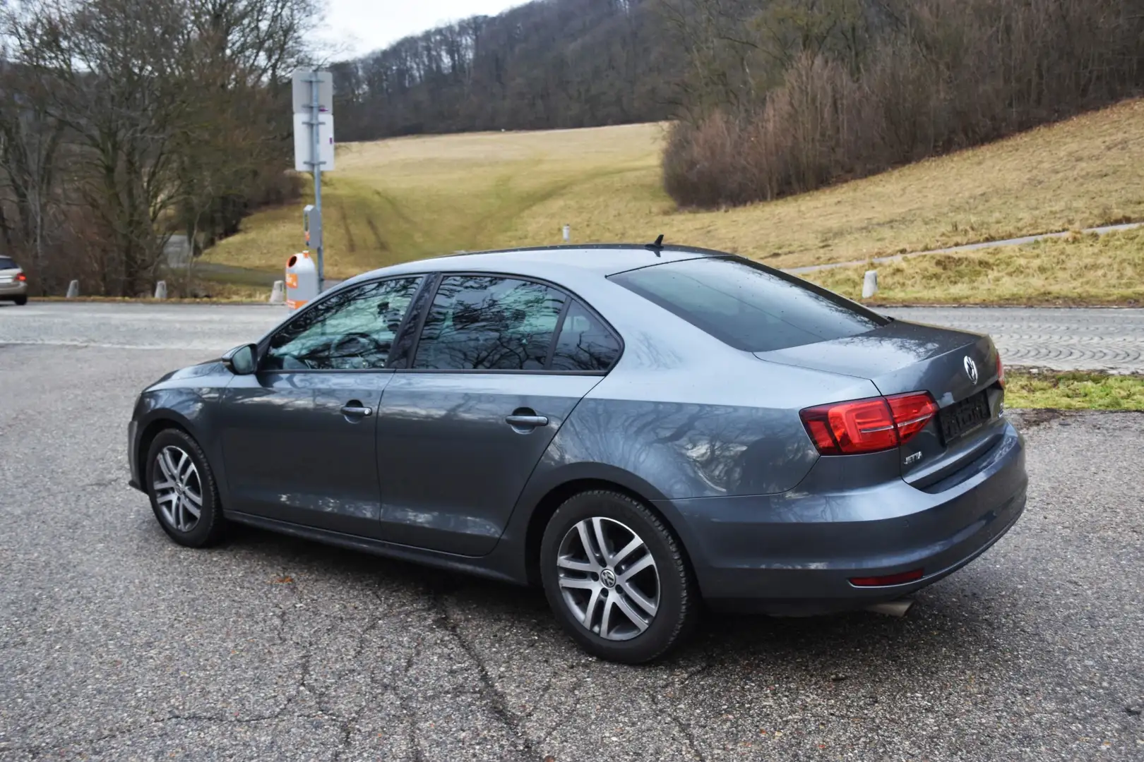 Volkswagen Jetta 1.2 TSI, Erstbesitz, Top-gepflegt, VW-Servicehistorie Grau - 2