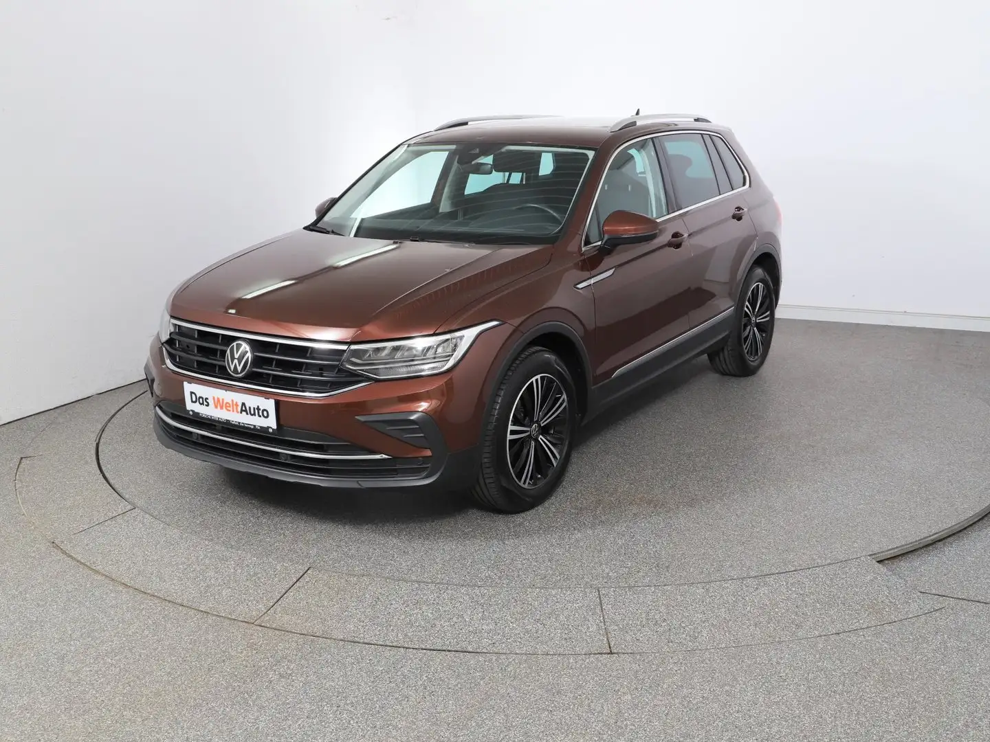 Volkswagen Tiguan Life TSI DSG Braun - 1