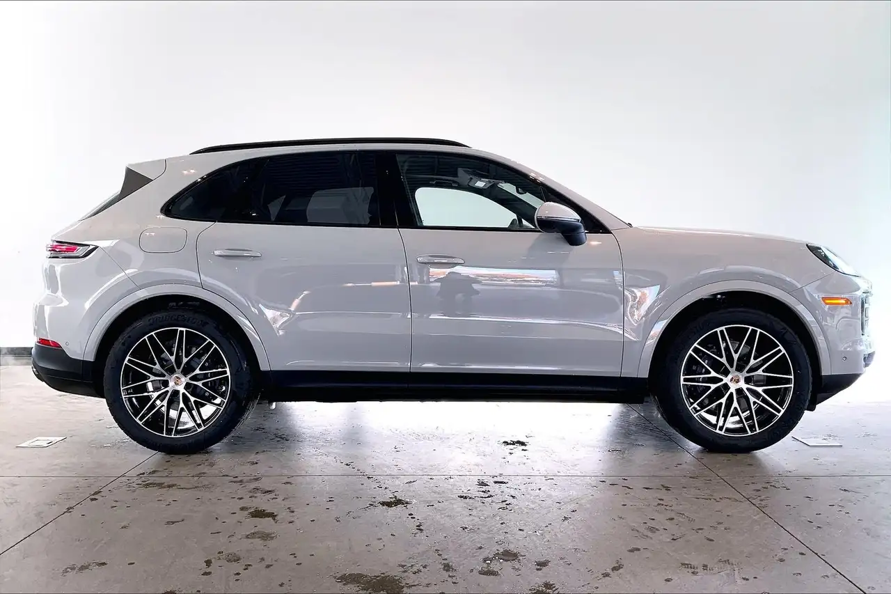 Porsche Cayenne снимка Porsche Cayenne