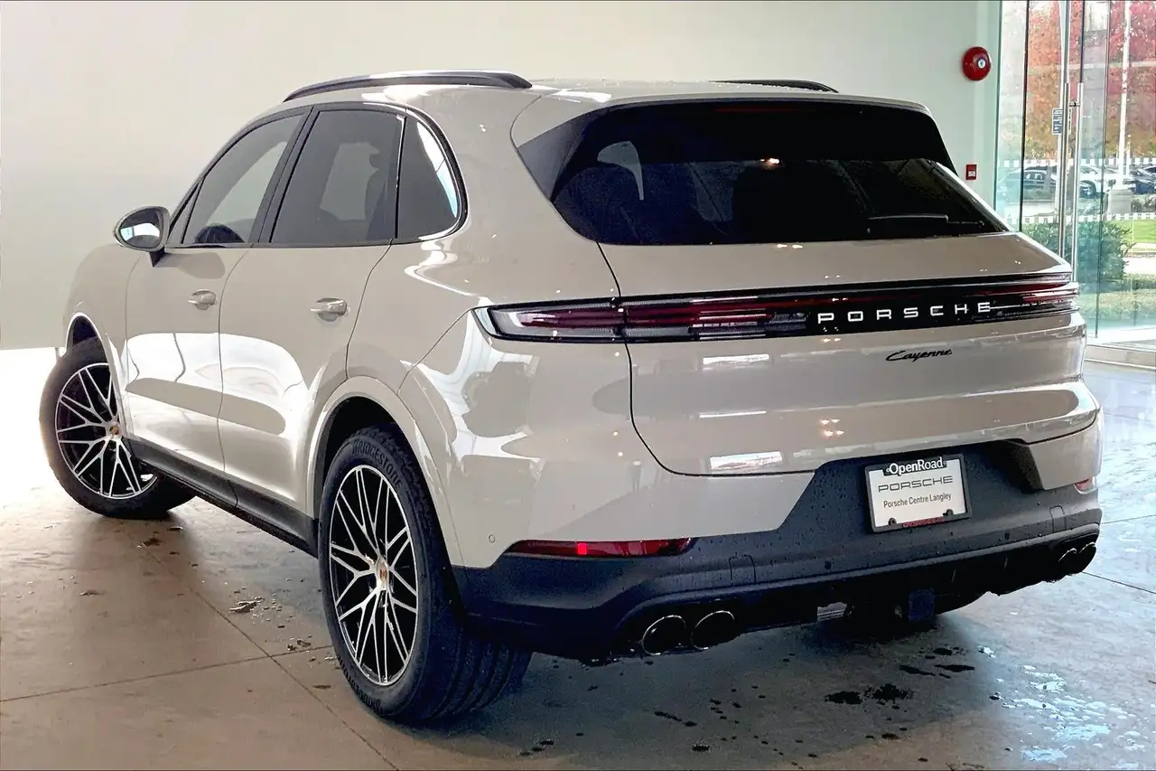 Porsche Cayenne снимка Porsche Cayenne