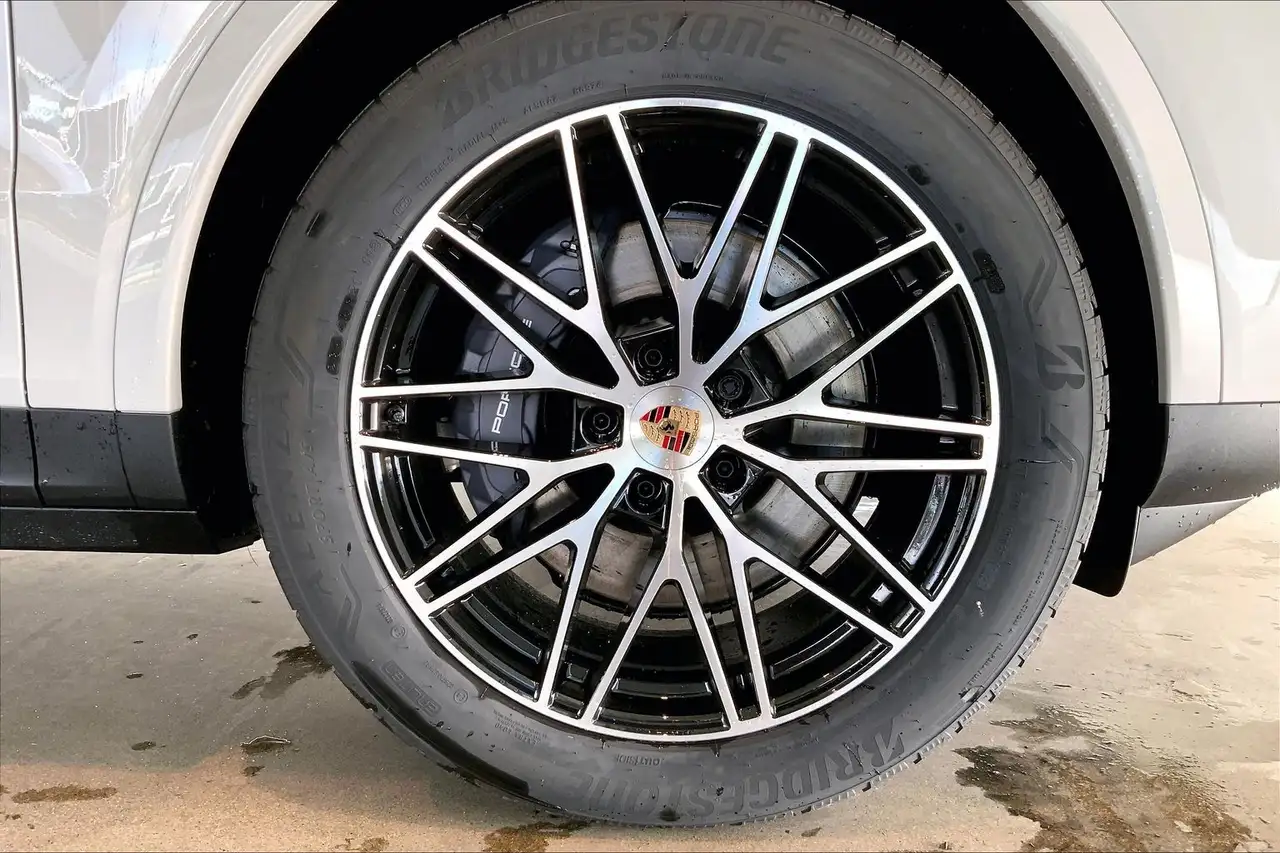 Porsche Cayenne снимка Porsche Cayenne