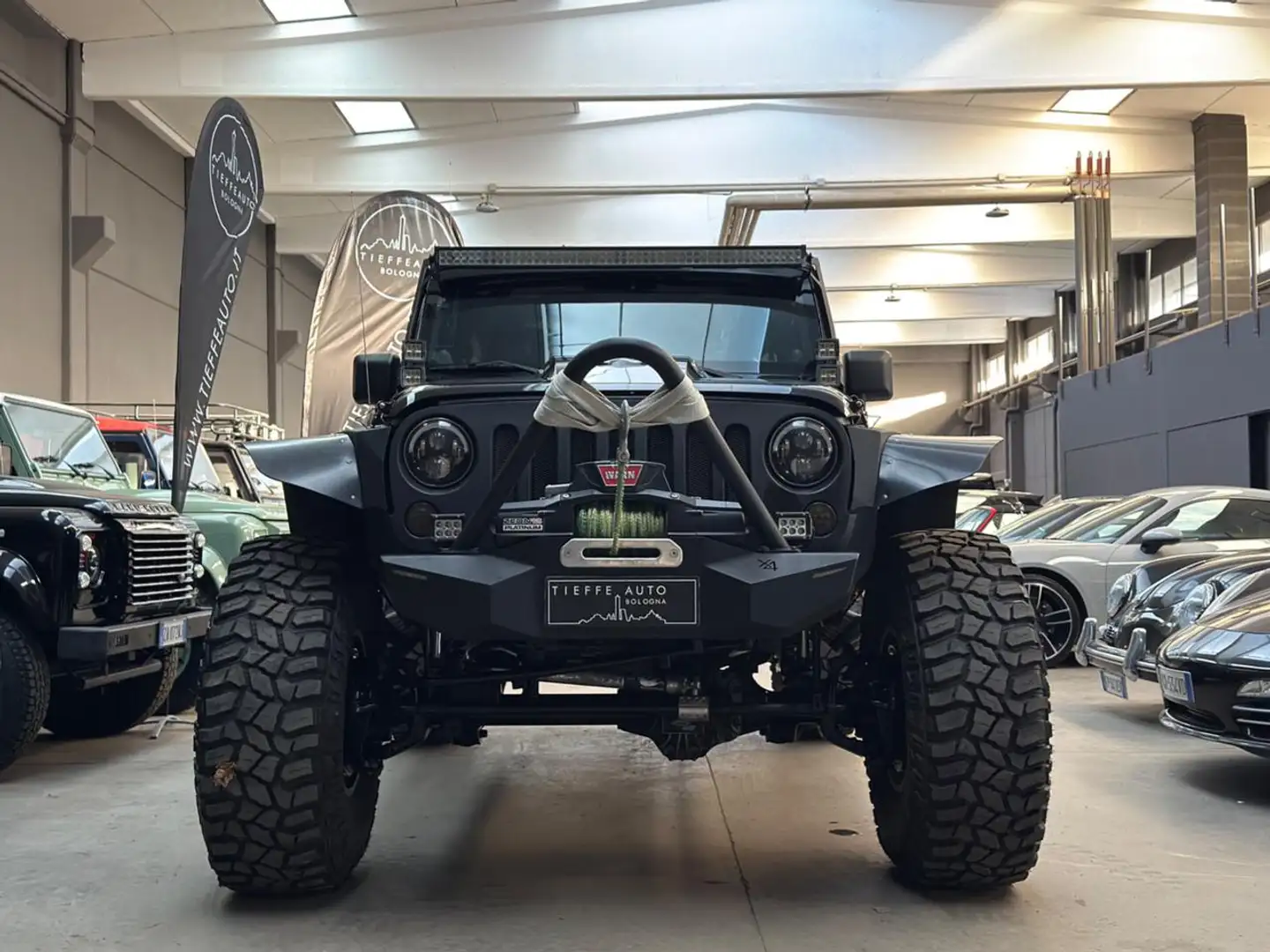 Jeep Wrangler Rubicon Auto 5.7 HEMI V8 *LEGGERE DESCRIZIONE* Чорний - 2