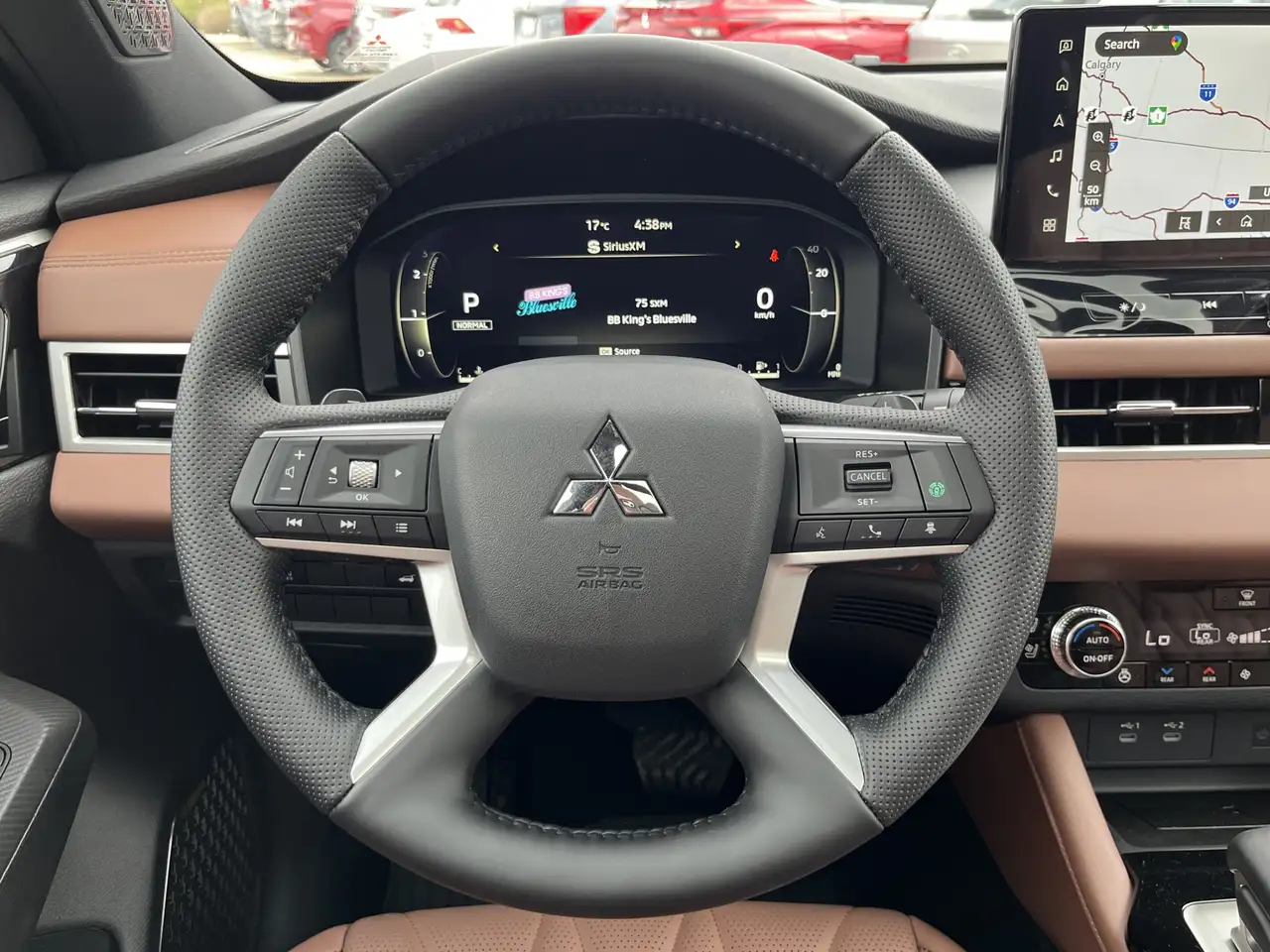 Mitsubishi Outlander снимка Mitsubishi Outlander