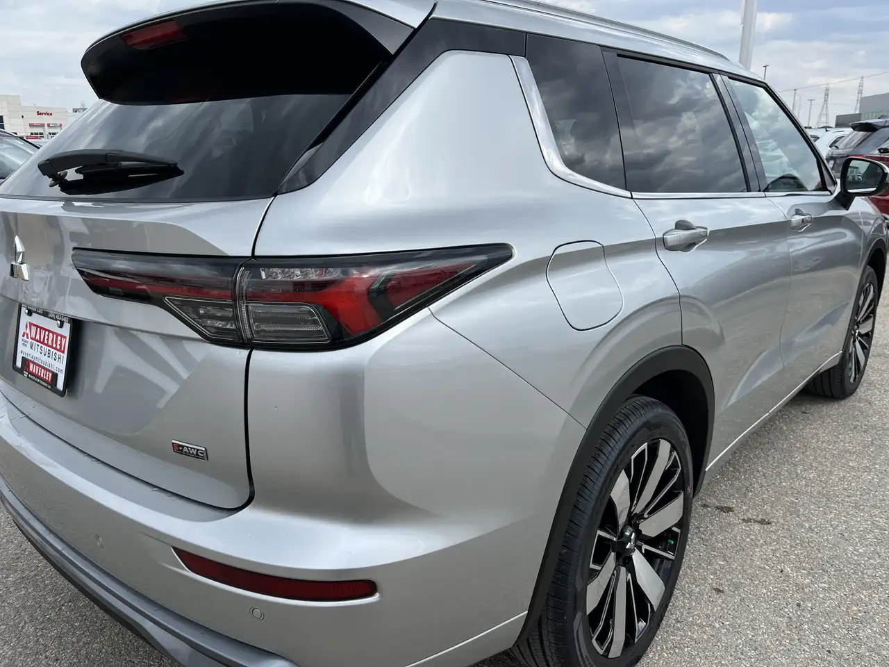 Mitsubishi Outlander снимка Mitsubishi Outlander