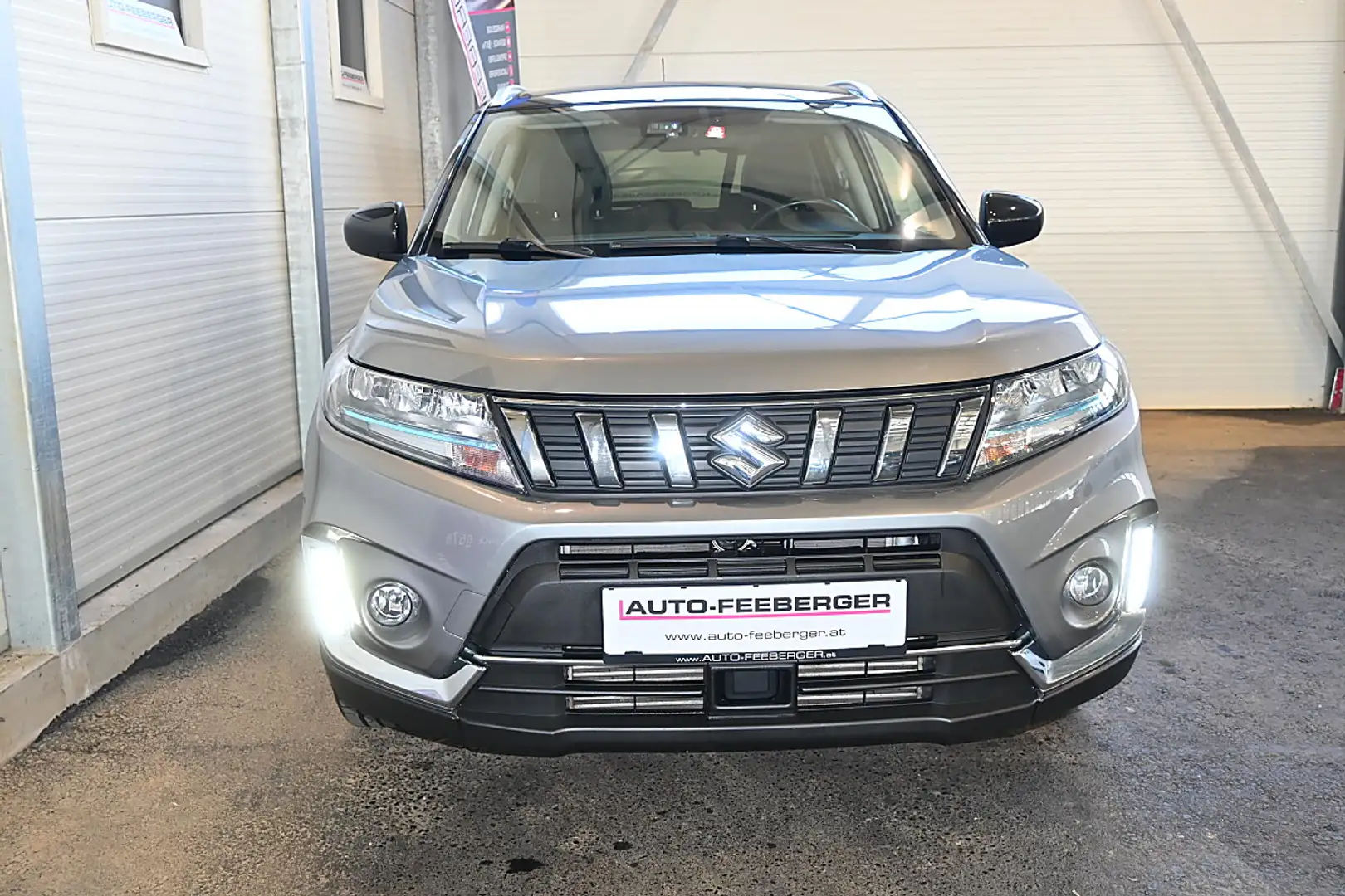 Suzuki Vitara 1.4 DITC HYBRID Shine Allgrip (Euro 6d) LED,ACC... Grau - 2