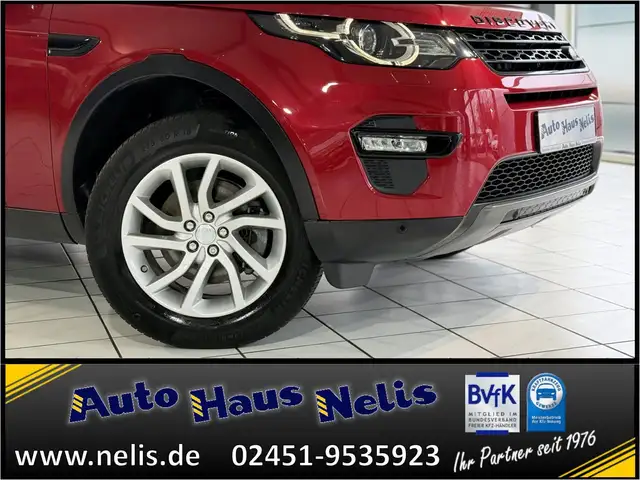 Land Rover Discovery Sport view 2