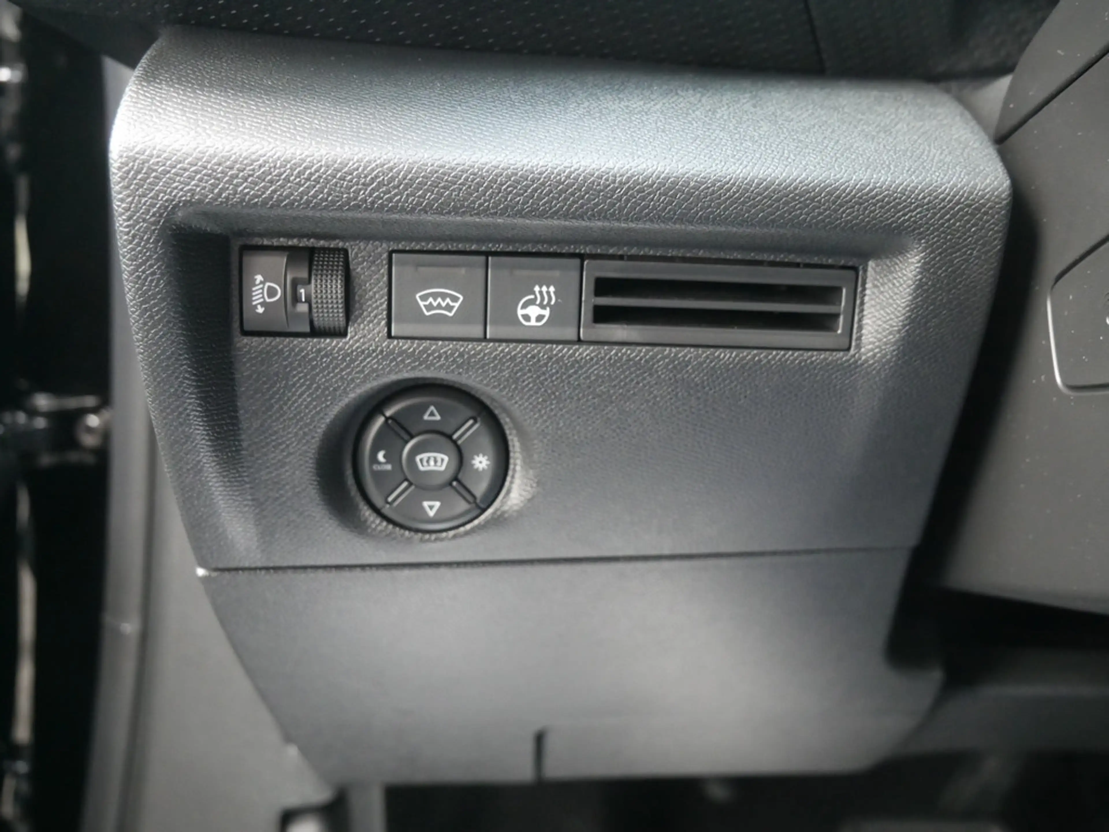 Citroen C4 PureTech 130 Max SHZ NAVI ACC HUD LED 360° — photo 15