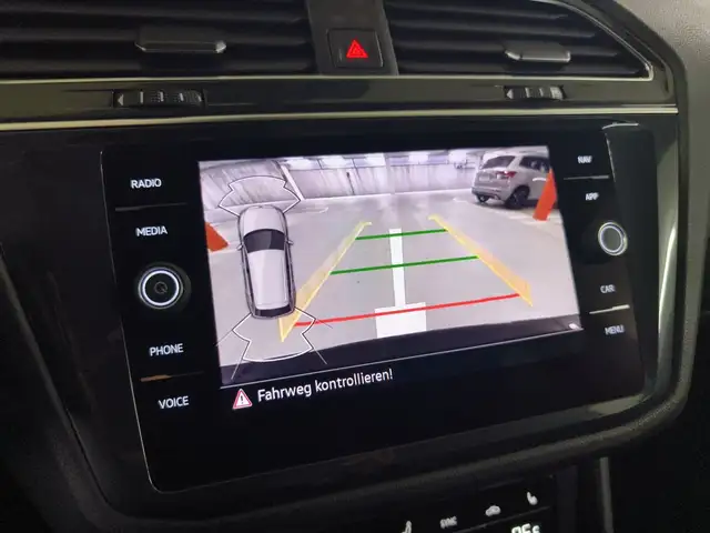 Volkswagen Tiguan view 15