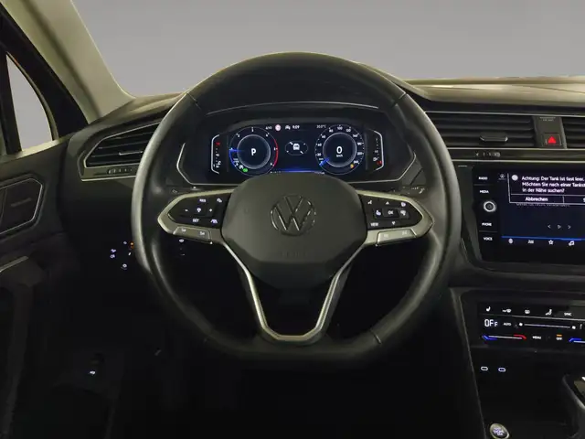 Volkswagen Tiguan view 11
