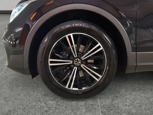 Volkswagen Tiguan view 20
