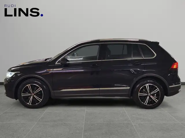 Volkswagen Tiguan view 2