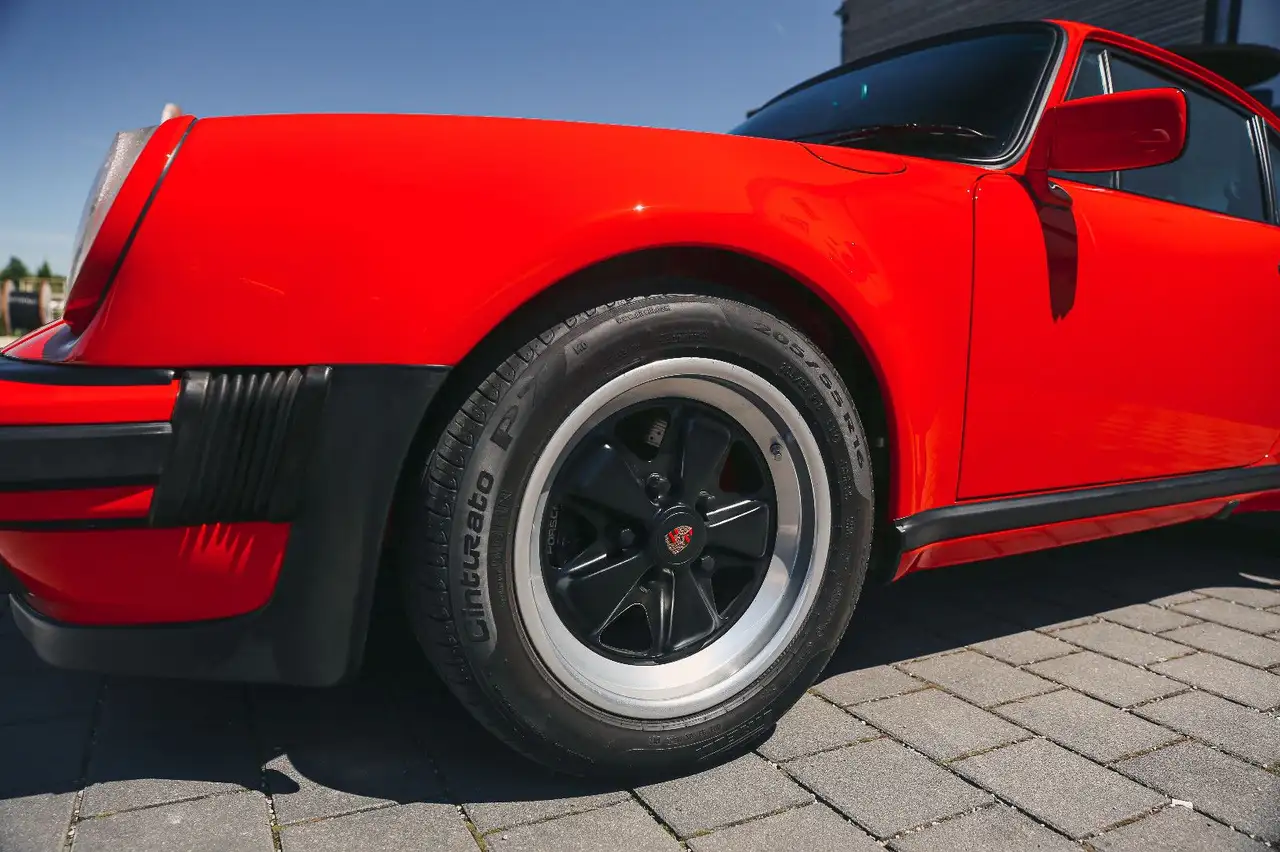 Porsche 911 WTL Coupe 930 Top Zustand Matching Numbers, foto 12