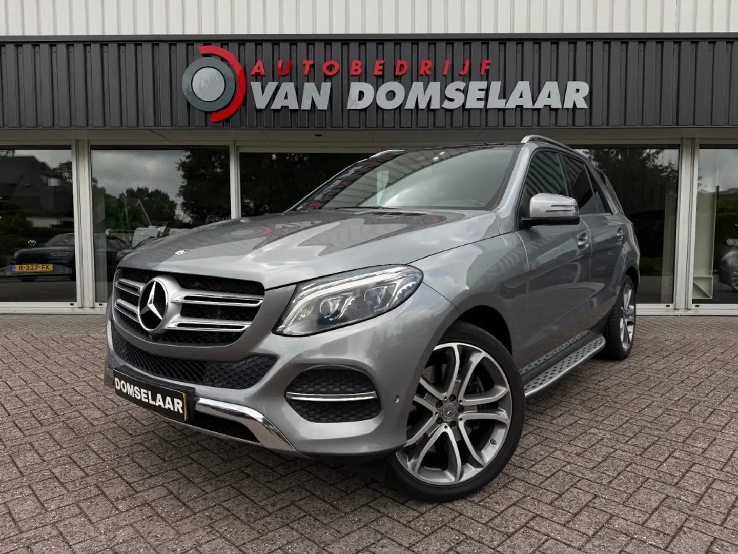 Mercedes-Benz GLE 500 GLE-klasse 500 e 4MATIC - NL Auto Pano Leder NAVI Grau - 1