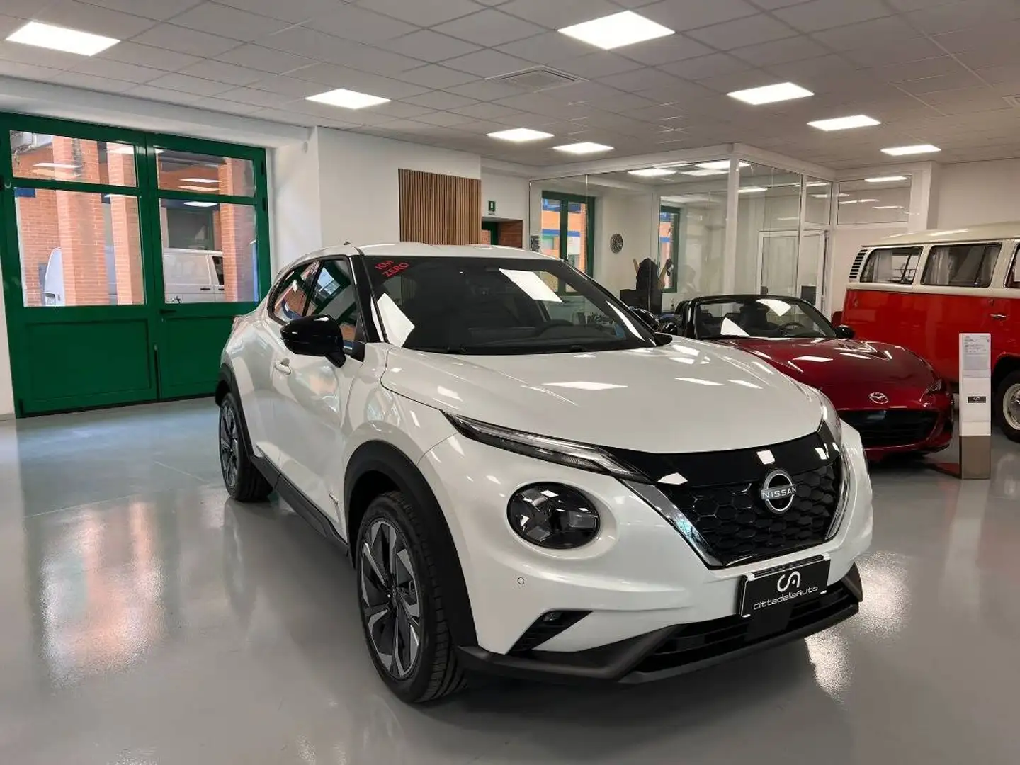 Nissan Juke 1.6 hev N-Connecta Bianco - 1