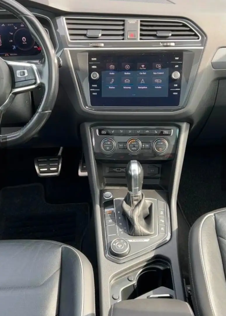 Volkswagen Tiguan Tiguan 2.0 TDI SCR 4Motion DSG Offroad Weiß - 2